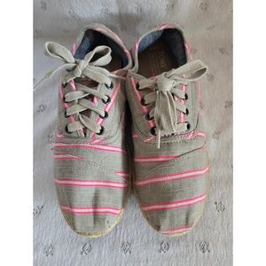 TOMS Striped Canvas Lace-Up Sneakers / Espadrilles in Gray + Hot Pink Size 8.5